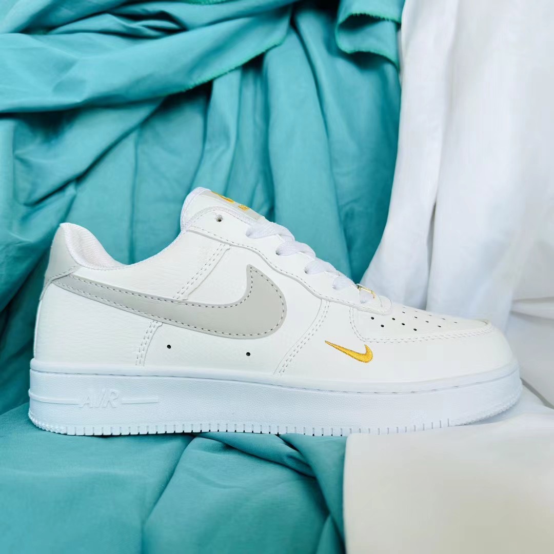 V2347-208.7💴29.99$NIKE gallery