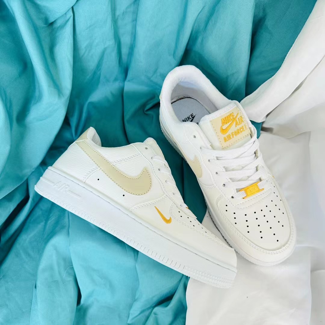 V2347-208.7💴29.99$NIKE gallery
