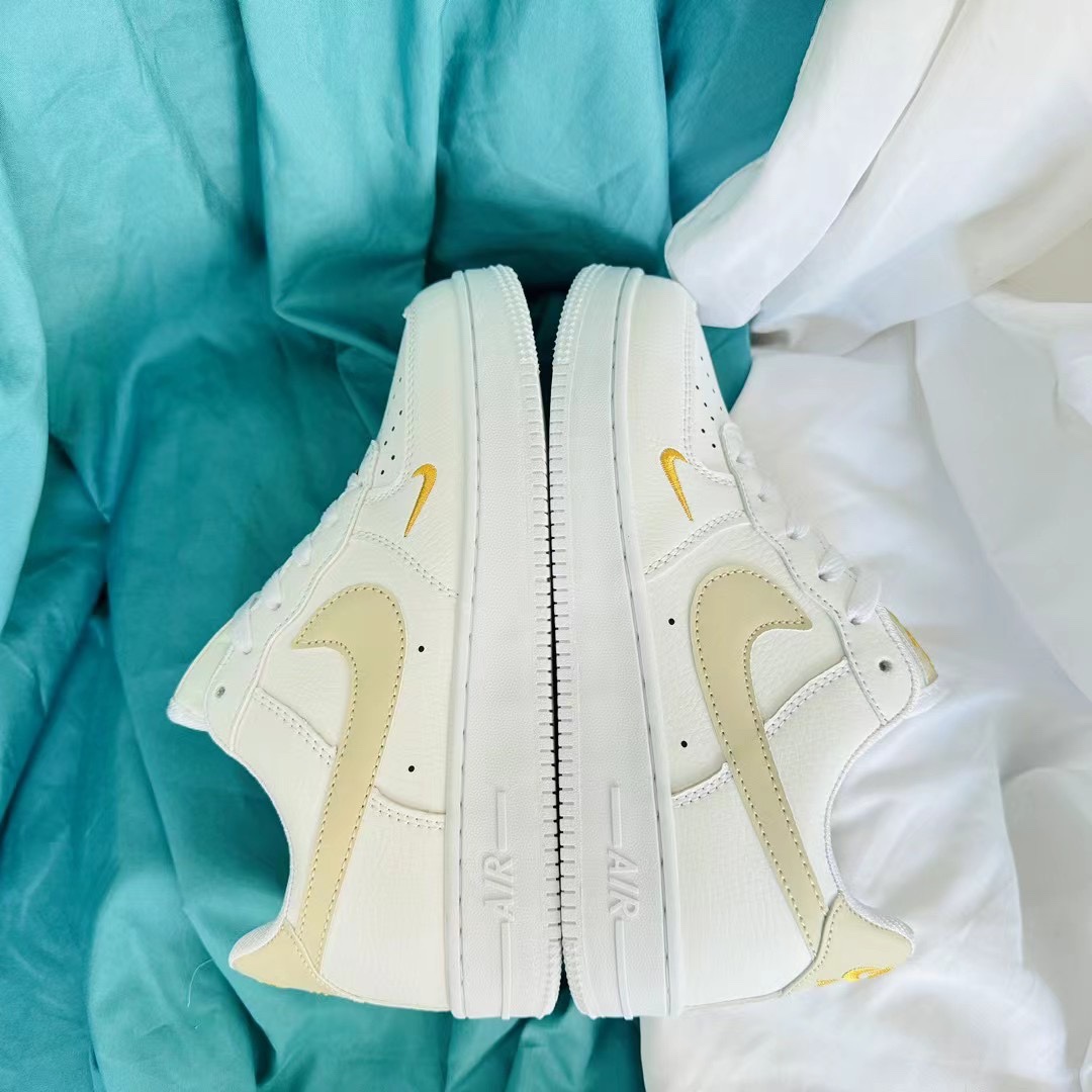 V2347-208.7💴29.99$NIKE gallery