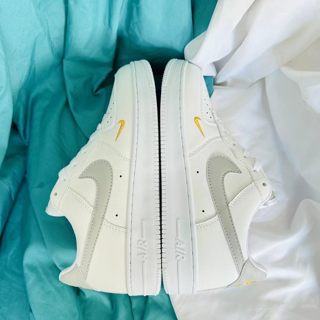 V2347-208.7💴29.99$NIKE gallery