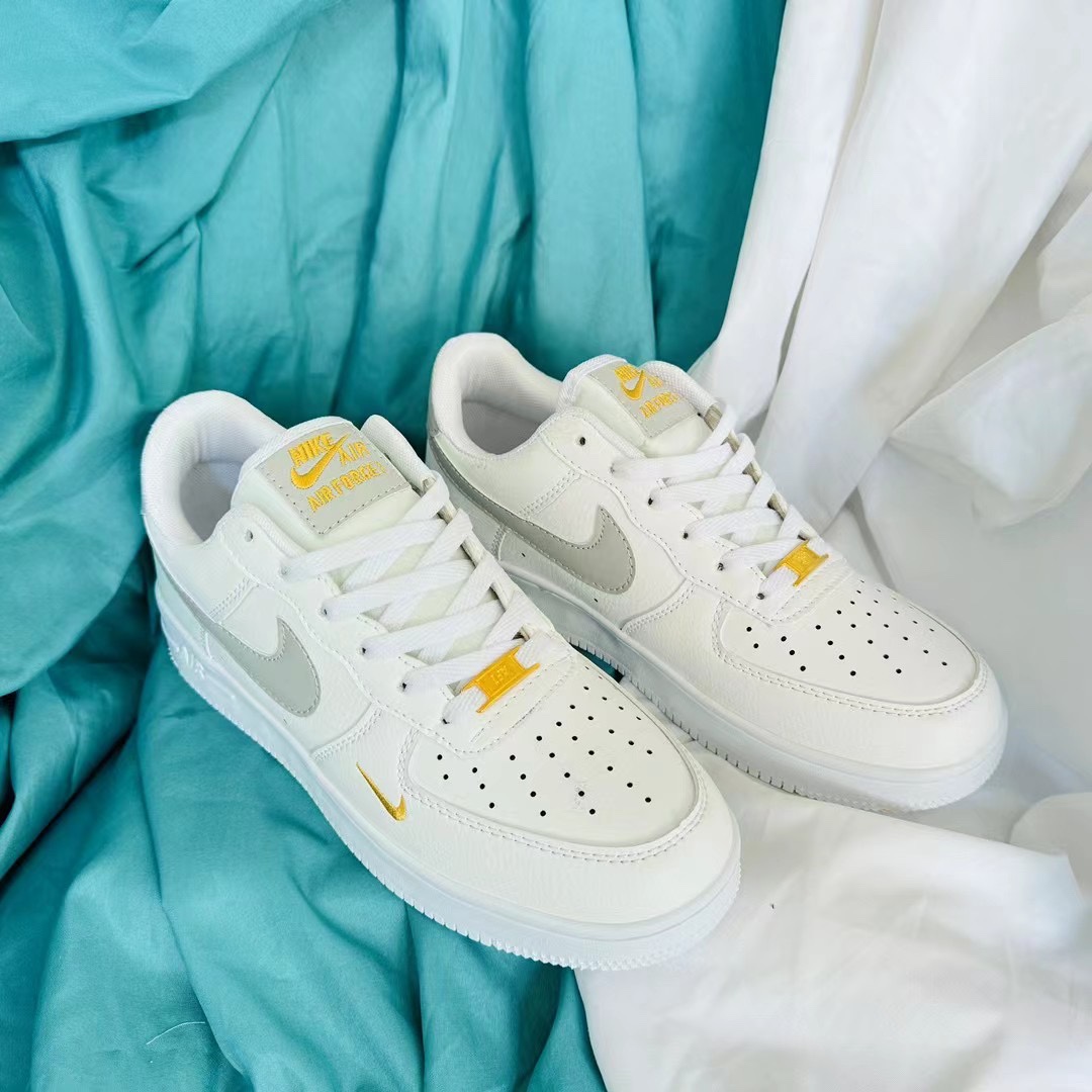 V2347-208.7💴29.99$NIKE gallery