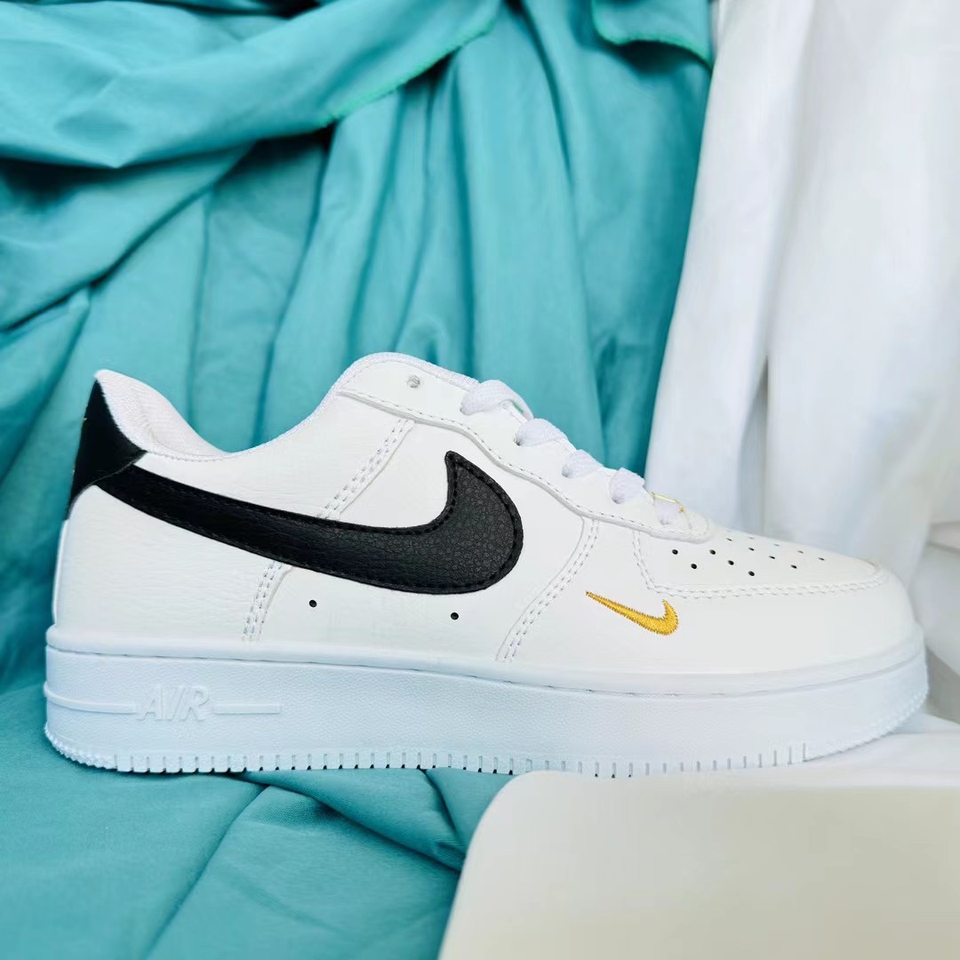 V2347-208.7💴29.99$NIKE gallery