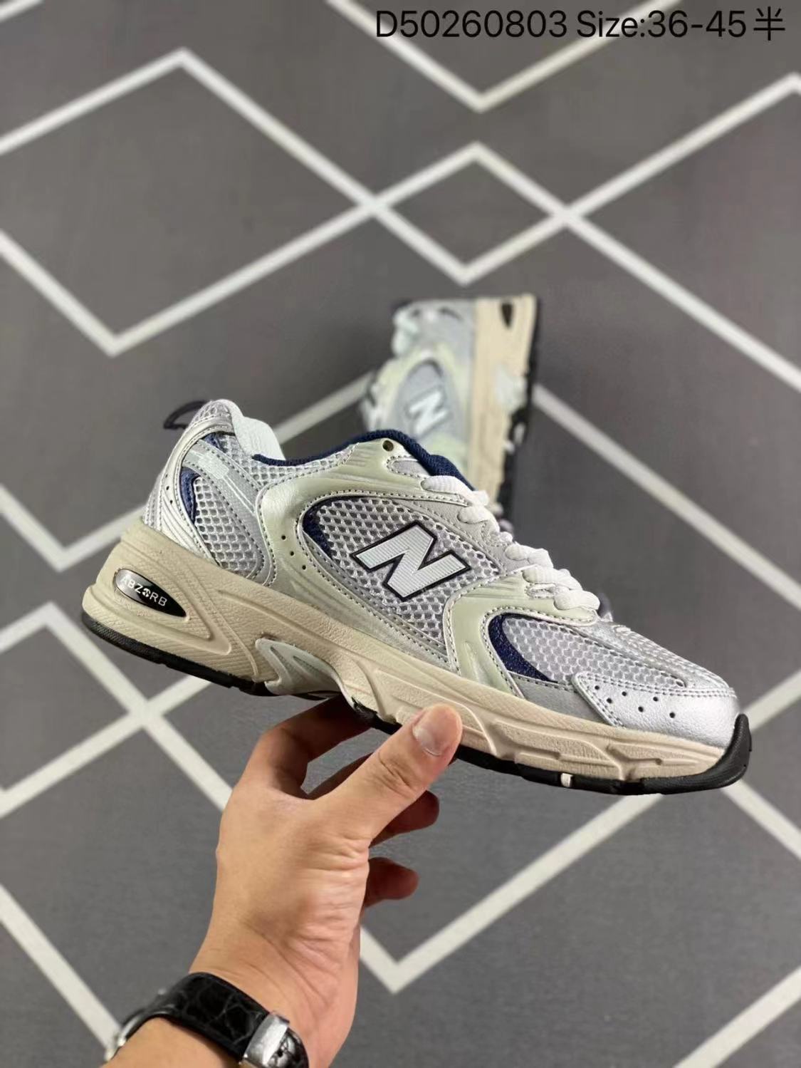 V2349-352.7💴50.99$NB gallery