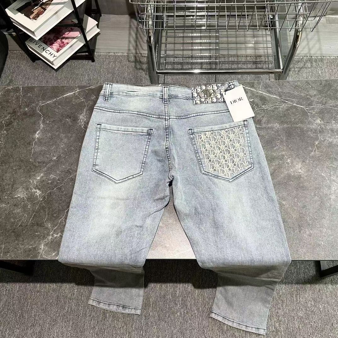 V2356-214.6💴29.8$DR gallery