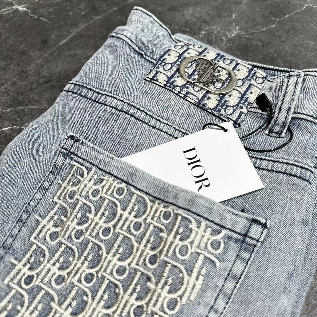 V2356-214.6💴29.8$DR gallery