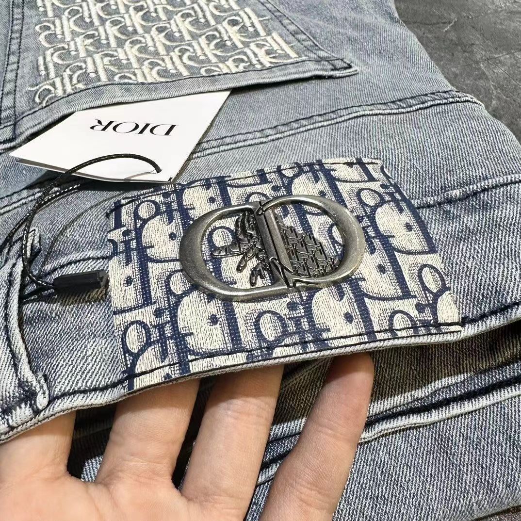 V2356-214.6💴29.8$DR gallery