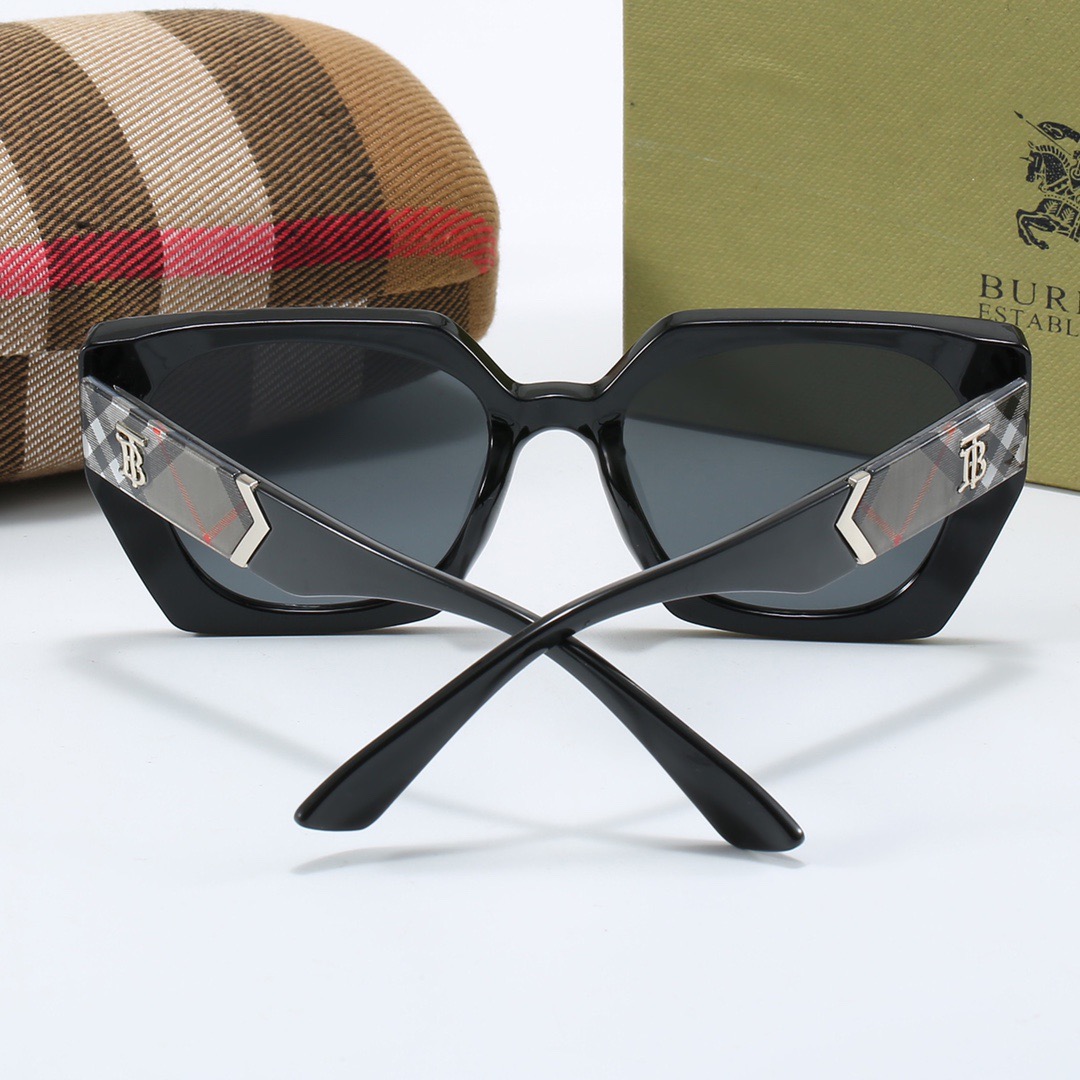 V2359-151.6💴23.06$burberry gallery
