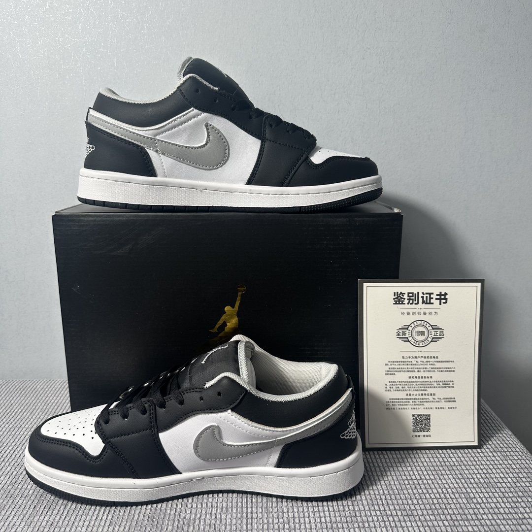 V2379-242.6💴36.69$NIKE gallery