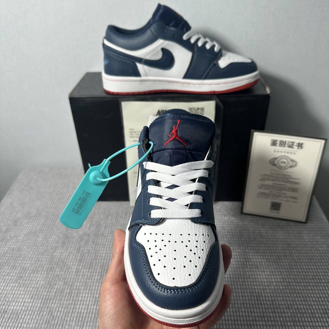 V2379-242.6💴36.69$NIKE gallery