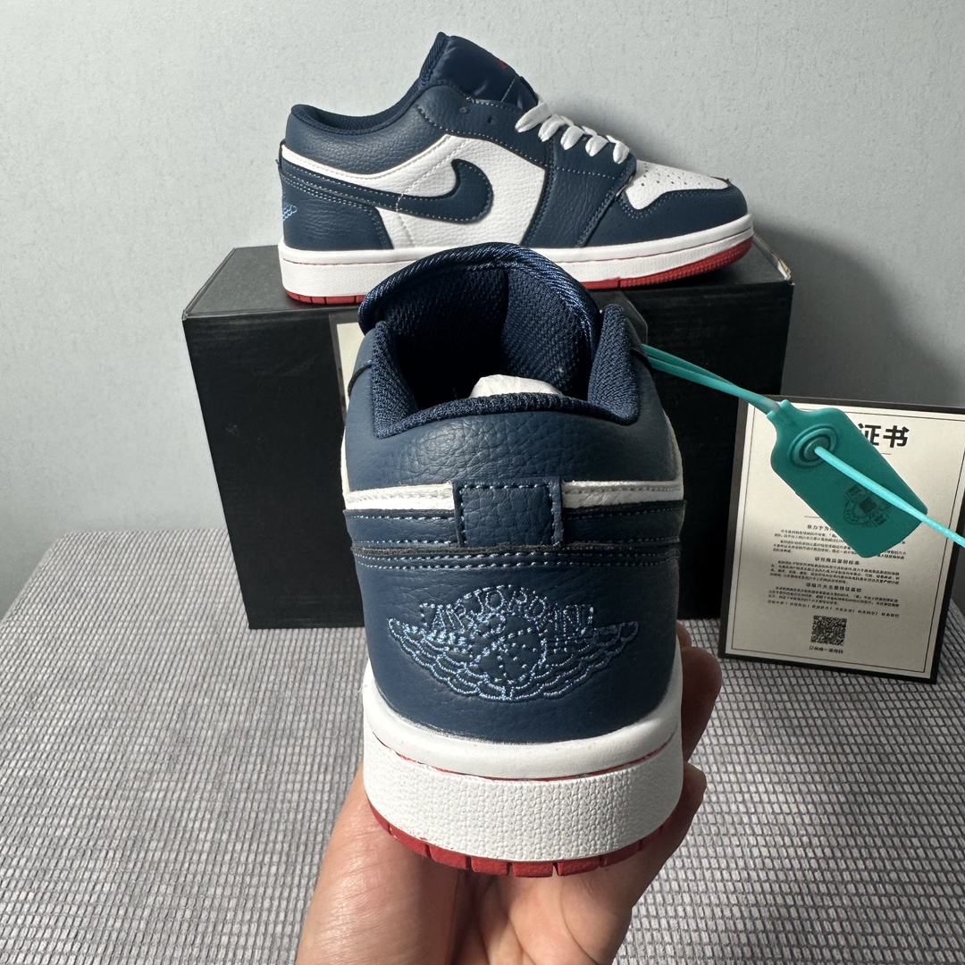 V2379-242.6💴36.69$NIKE gallery