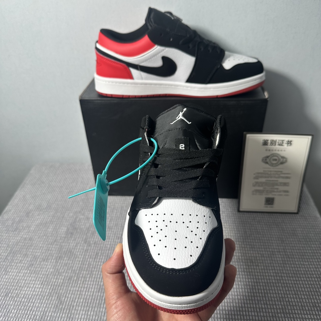 V2379-242.6💴36.69$NIKE gallery