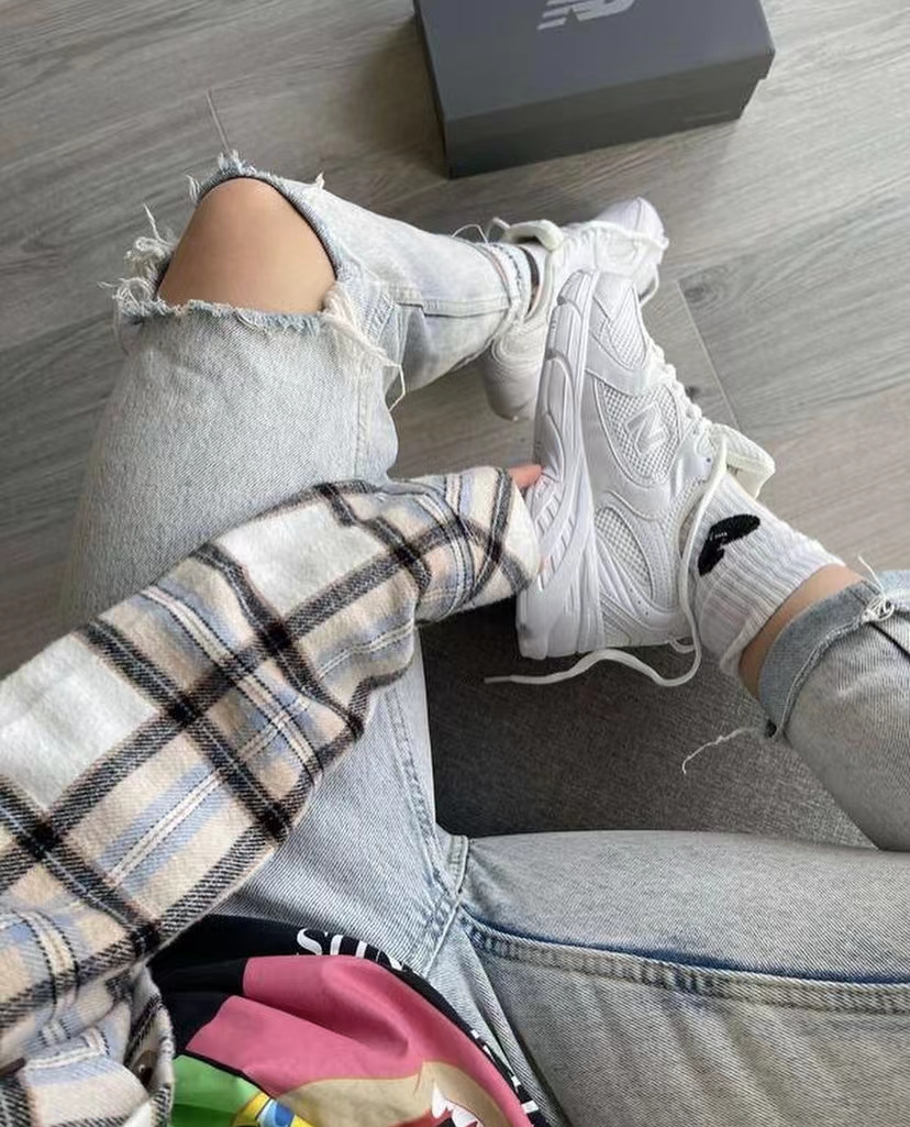 V2392-322.3💴46.77$NB gallery