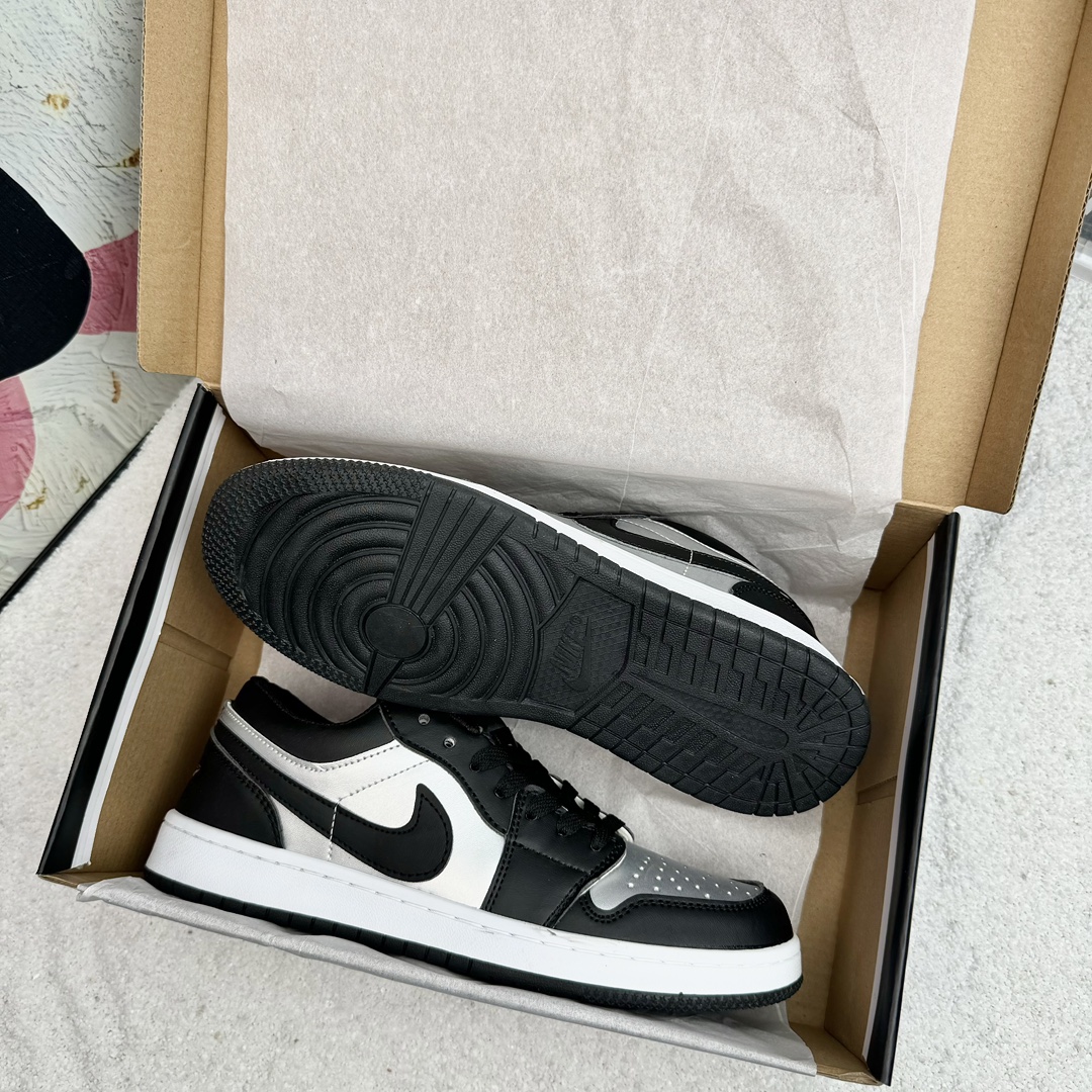 V2778-206.3💴31.66$NIKE gallery