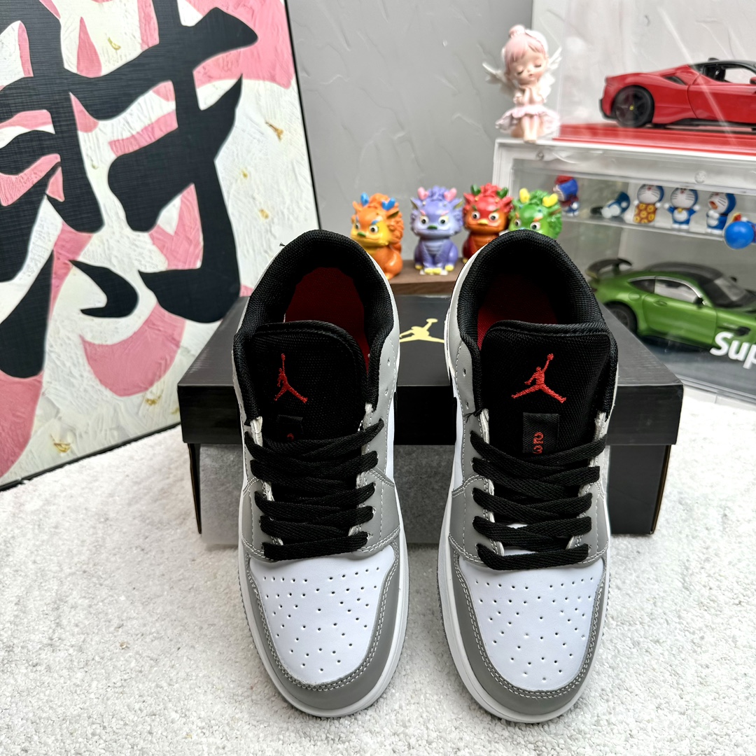 V2778-206.3💴31.66$NIKE gallery