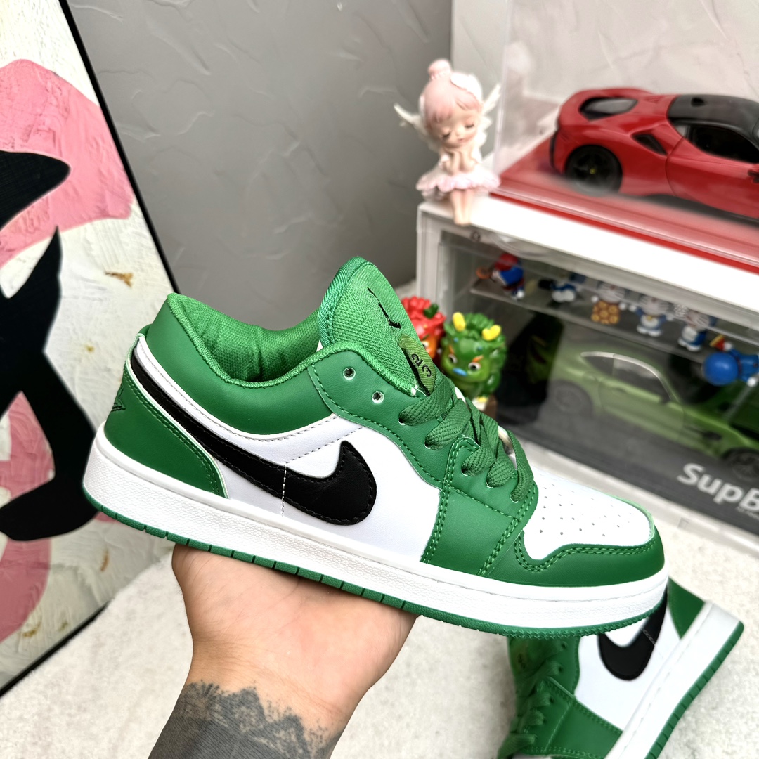 V2778-206.3💴31.66$NIKE gallery