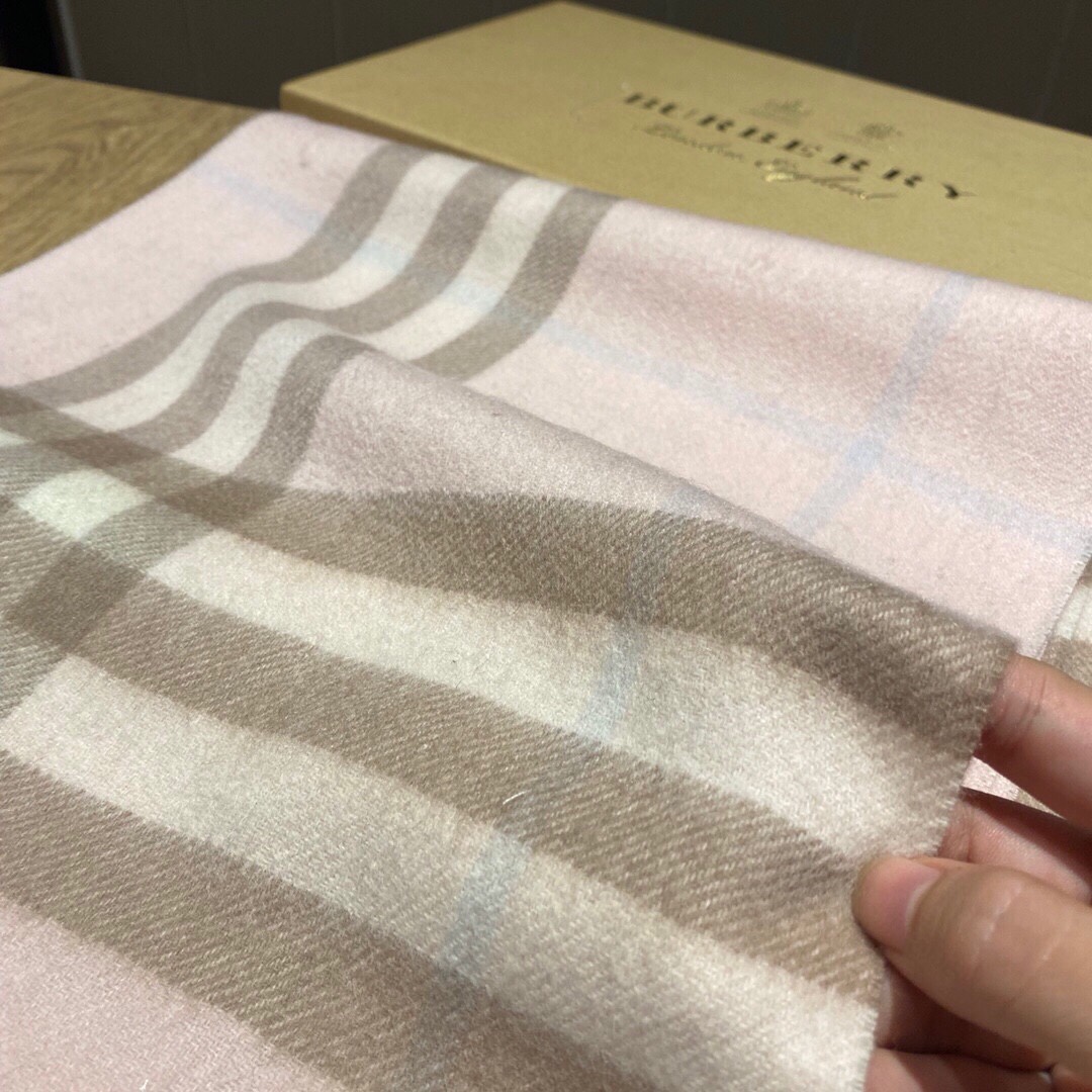 V2816-187💴29.99$Burberry gallery