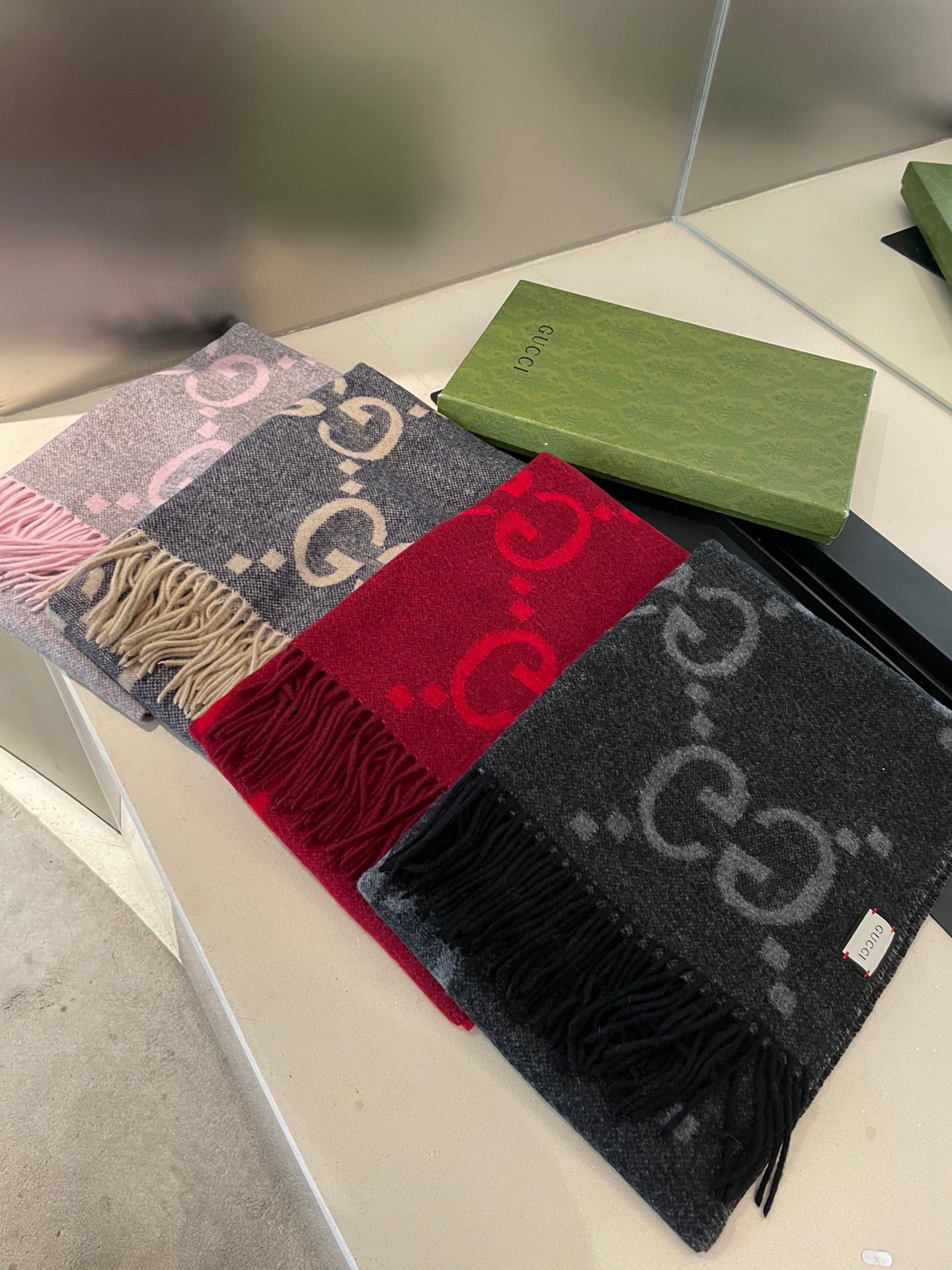 V2821-177.5💴28.66$Gucci gallery