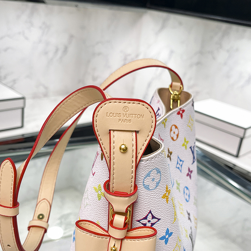 V2856-💴31.68$LV gallery