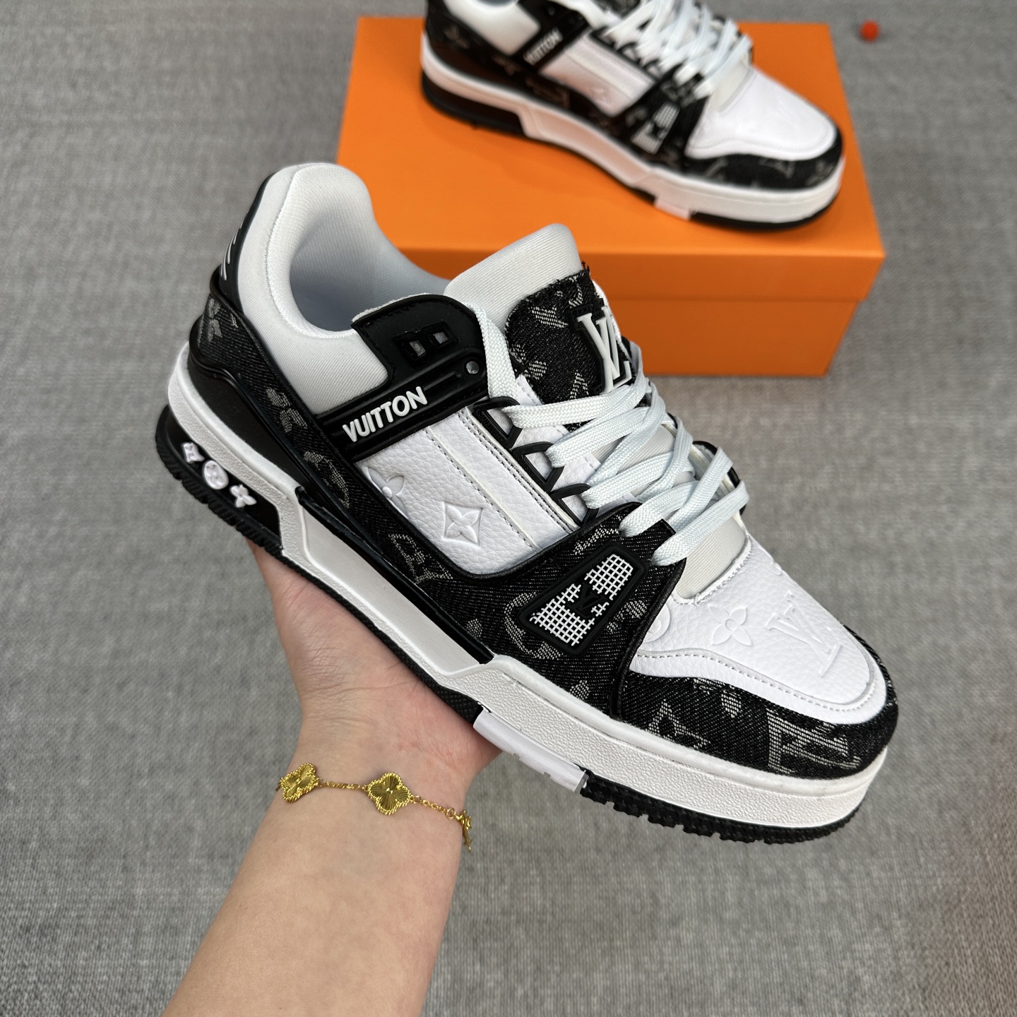 V2860-💴43$LV gallery