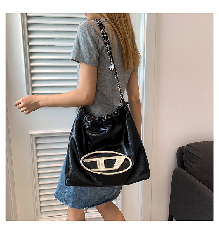 V2865-💴30.66$Diesel gallery