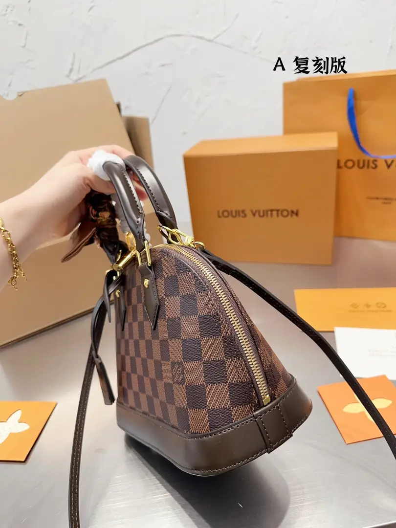 Oo1276-352.88💴49$LV gallery