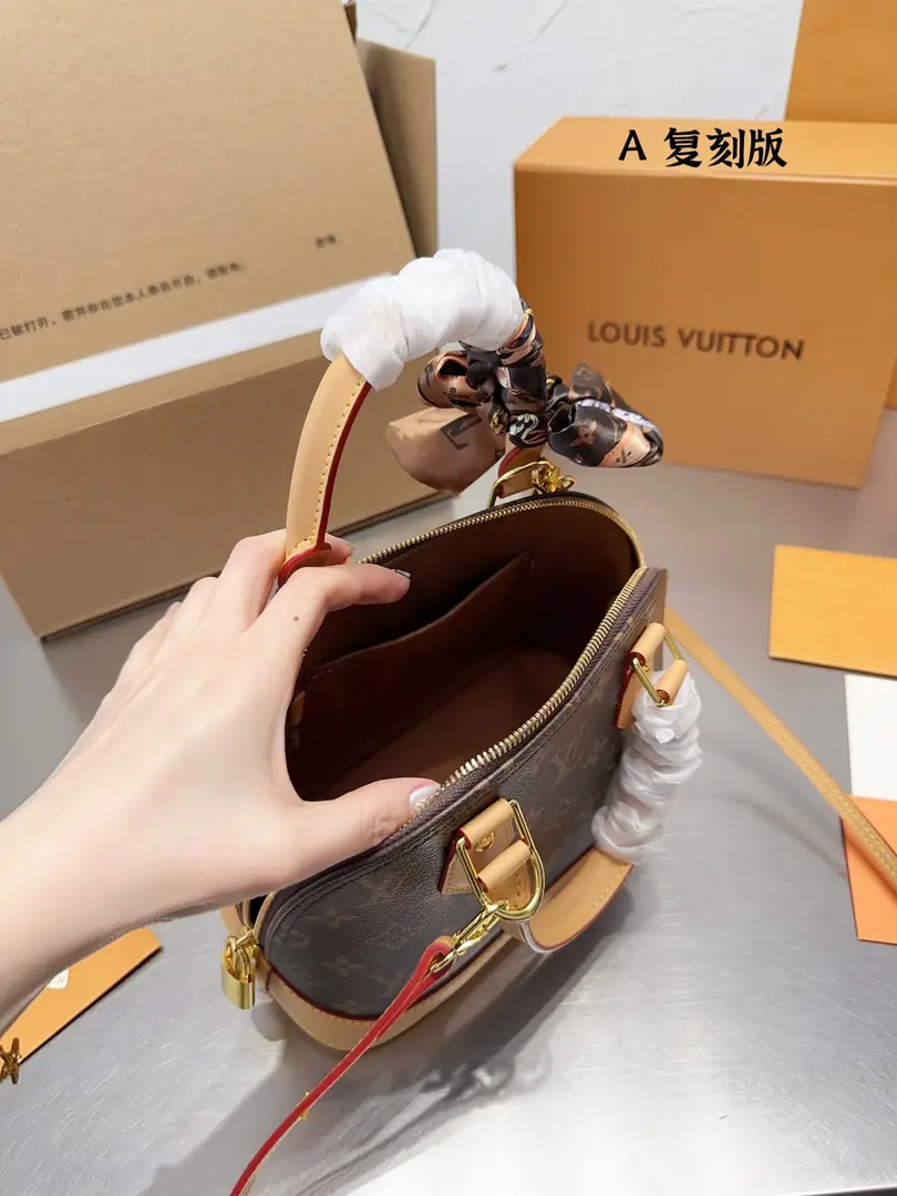 Oo1276-352.88💴49$LV gallery