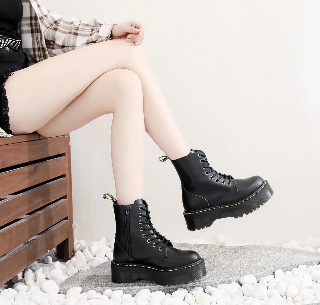 Oo1283-428.74💴|59.51$Dr.Martens gallery