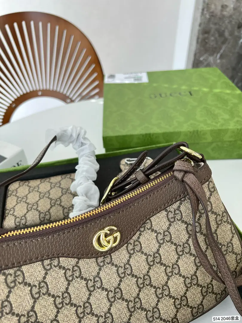 Oo1378-395.6💴|54.88$GUCCI gallery