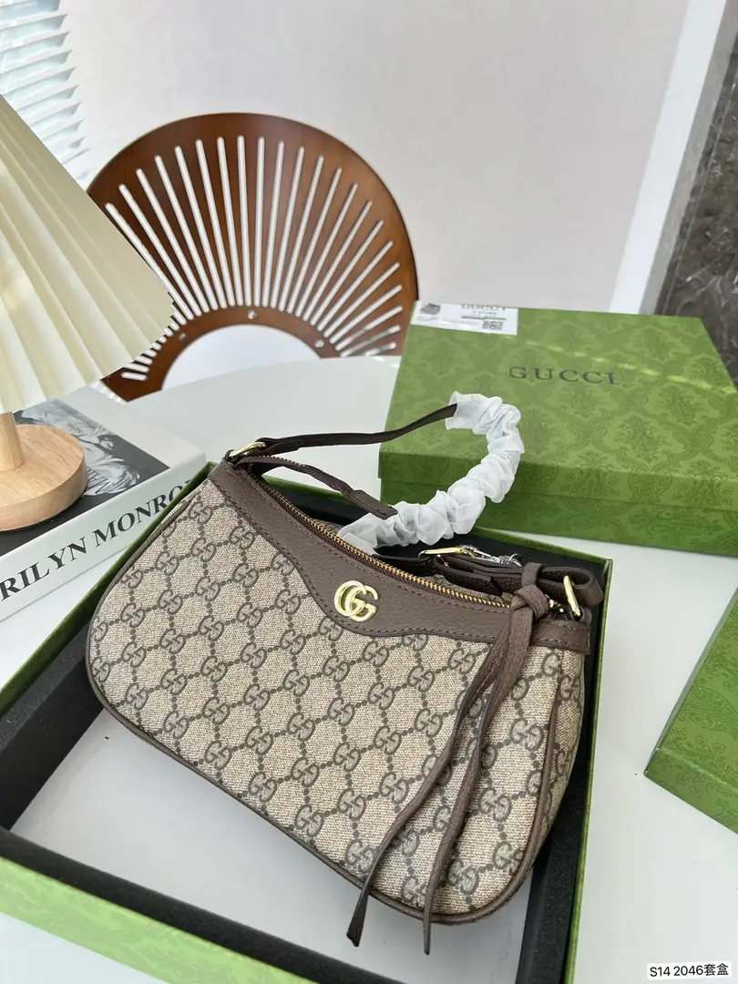 Oo1378-395.6💴|54.88$GUCCI gallery