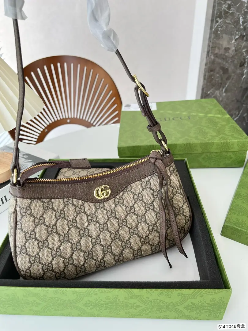 Oo1378-395.6💴|54.88$GUCCI gallery