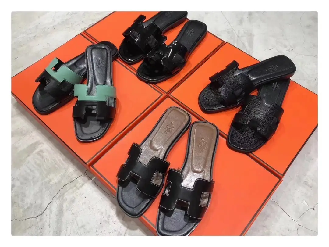 V1261-204💴29.99$HERMES gallery