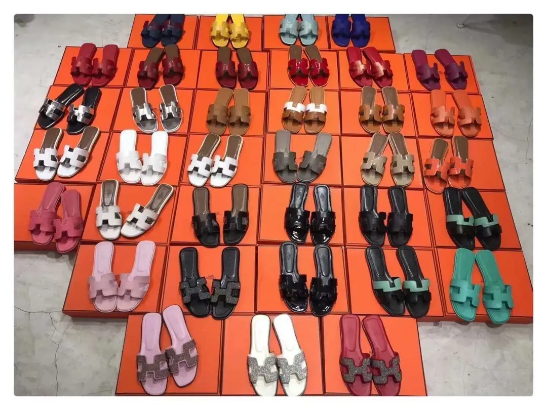 V1261-204💴29.99$HERMES gallery