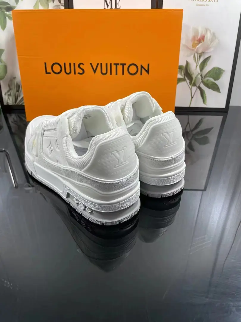 V1357-252.8💴40.11$NIKE gallery