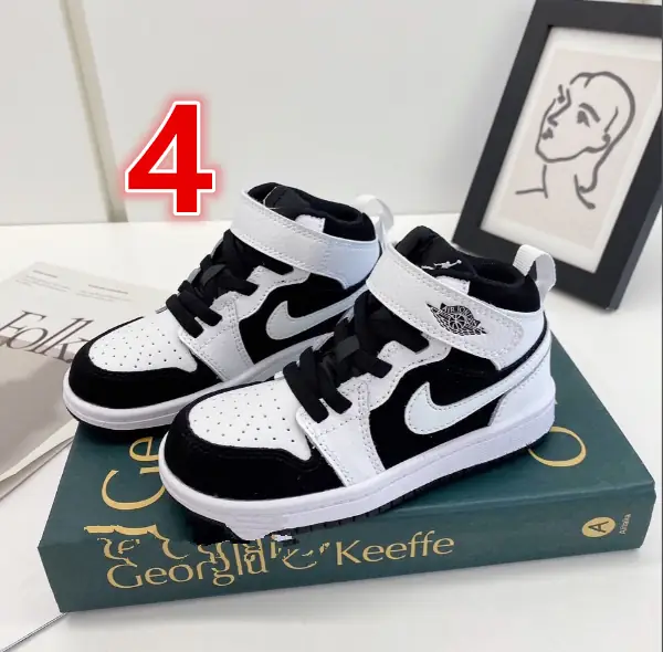 V1477-252.76💴37.6$NIKE gallery