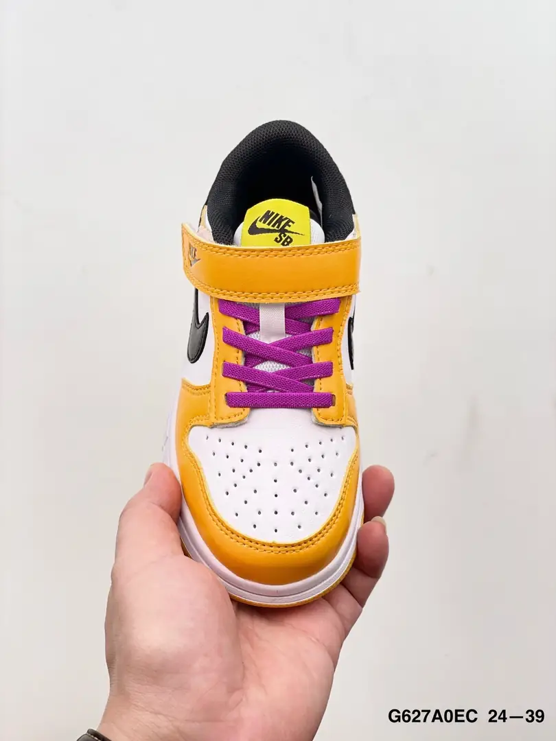 V1501-256.66💴36.66$Nike gallery