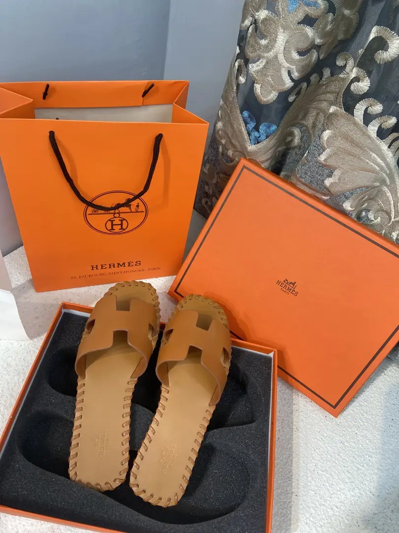 V2301-245.2💴36.06$Hermes gallery