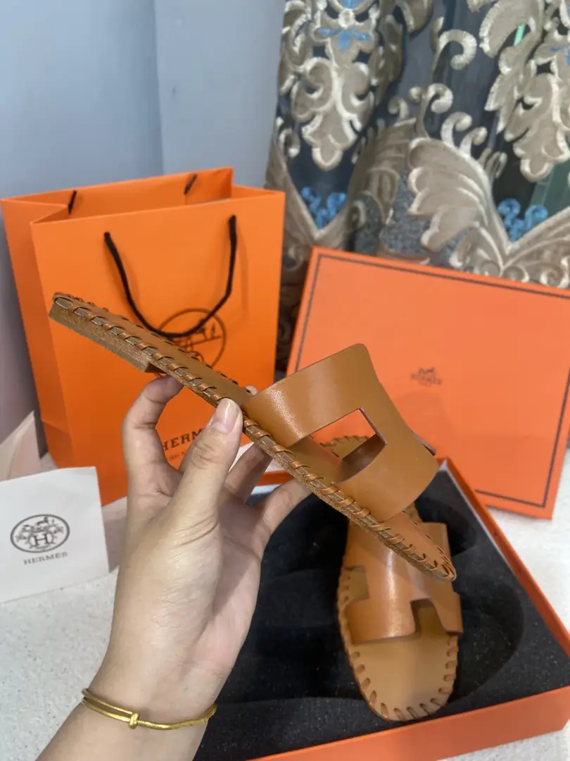 V2301-245.2💴36.06$Hermes gallery