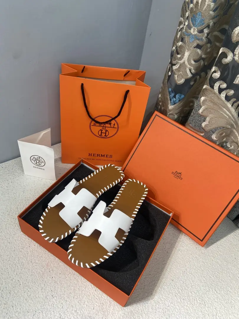 V2301-245.2💴36.06$Hermes gallery