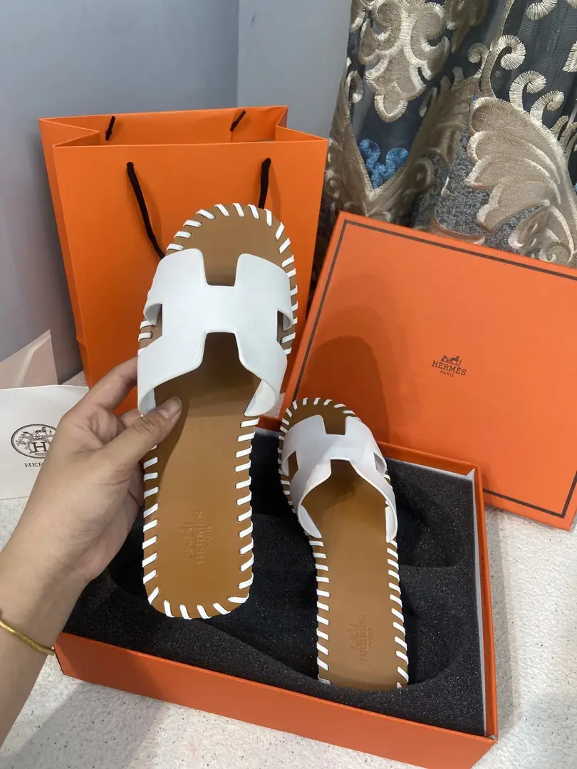 V2301-245.2💴36.06$Hermes gallery