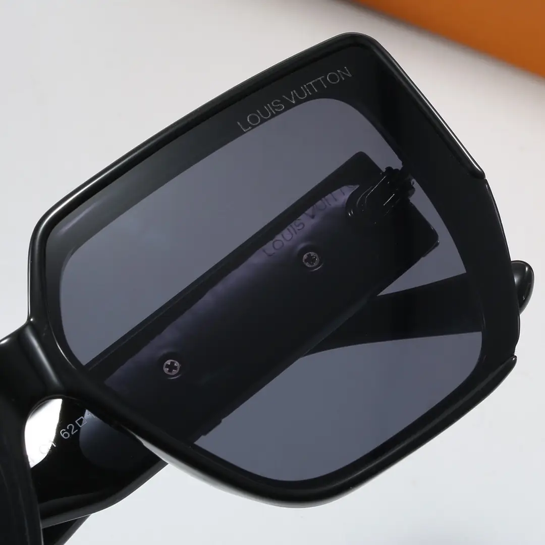 V2455-167.1💴23.22$lv gallery