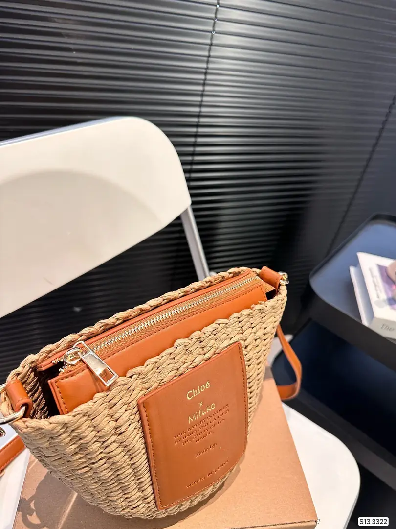 V2459-422.3💴63.66$Chloe gallery