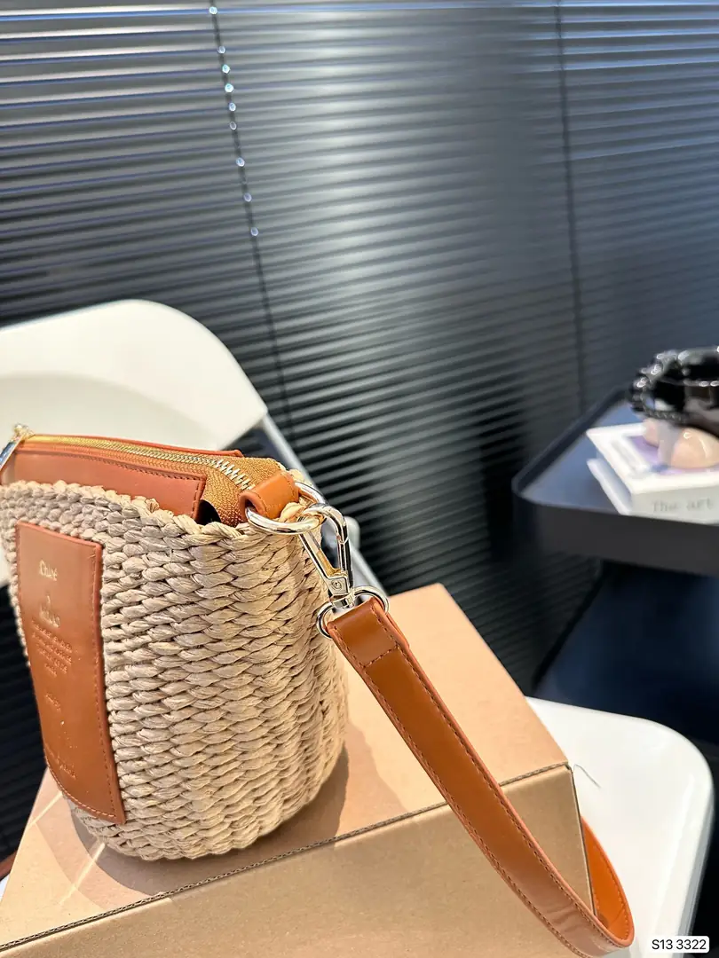 V2459-422.3💴63.66$Chloe gallery