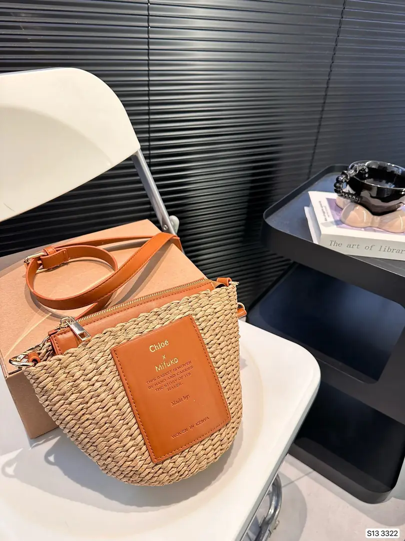 V2459-422.3💴63.66$Chloe gallery