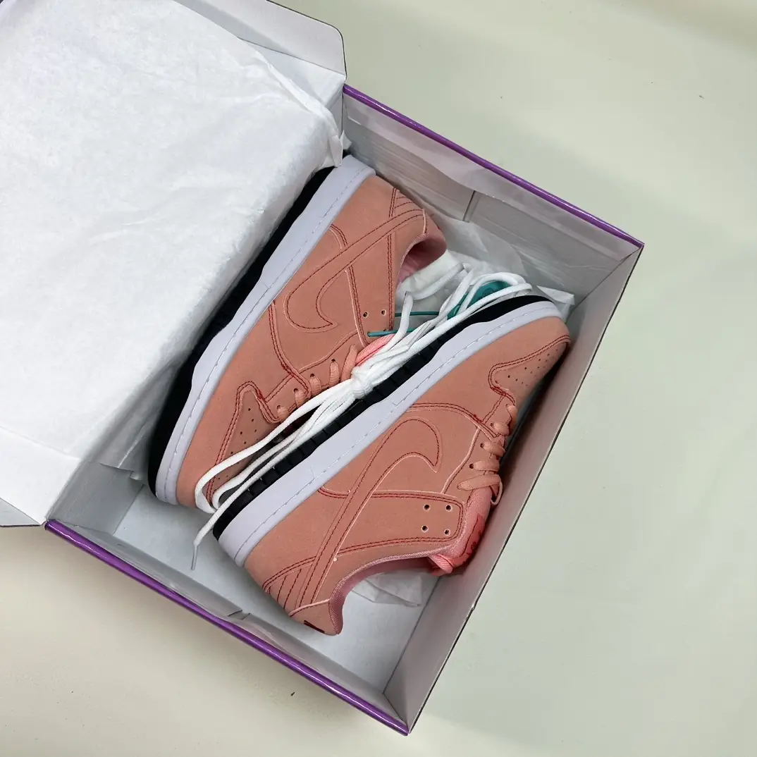 V2489-236.7💴32.88$NIKE gallery