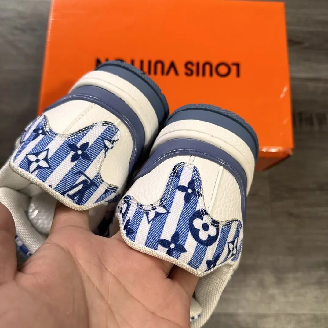 V2652-265.5💴40.88$LV gallery