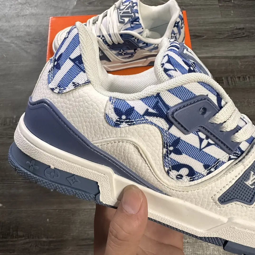 V2652-265.5💴40.88$LV gallery