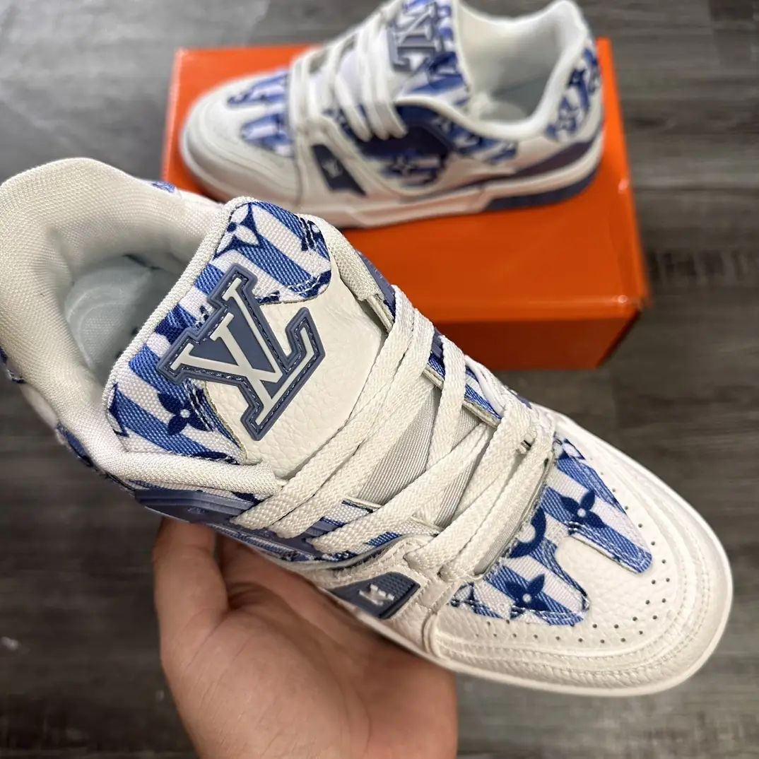 V2652-265.5💴40.88$LV gallery