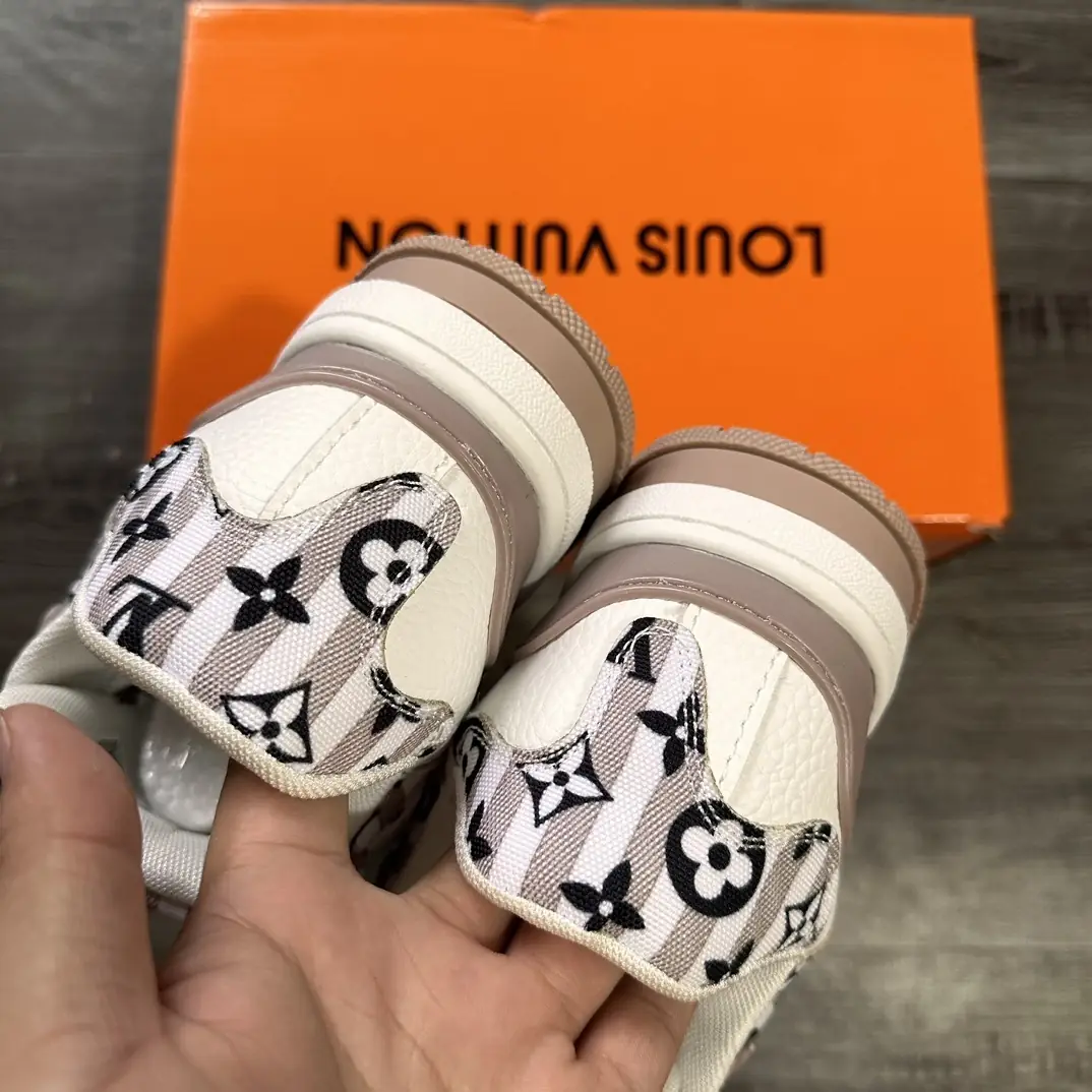 V2652-265.5💴40.88$LV gallery