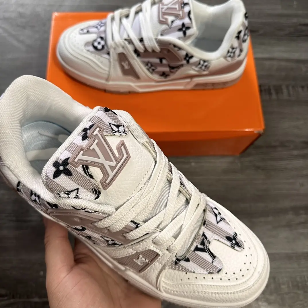 V2652-265.5💴40.88$LV gallery