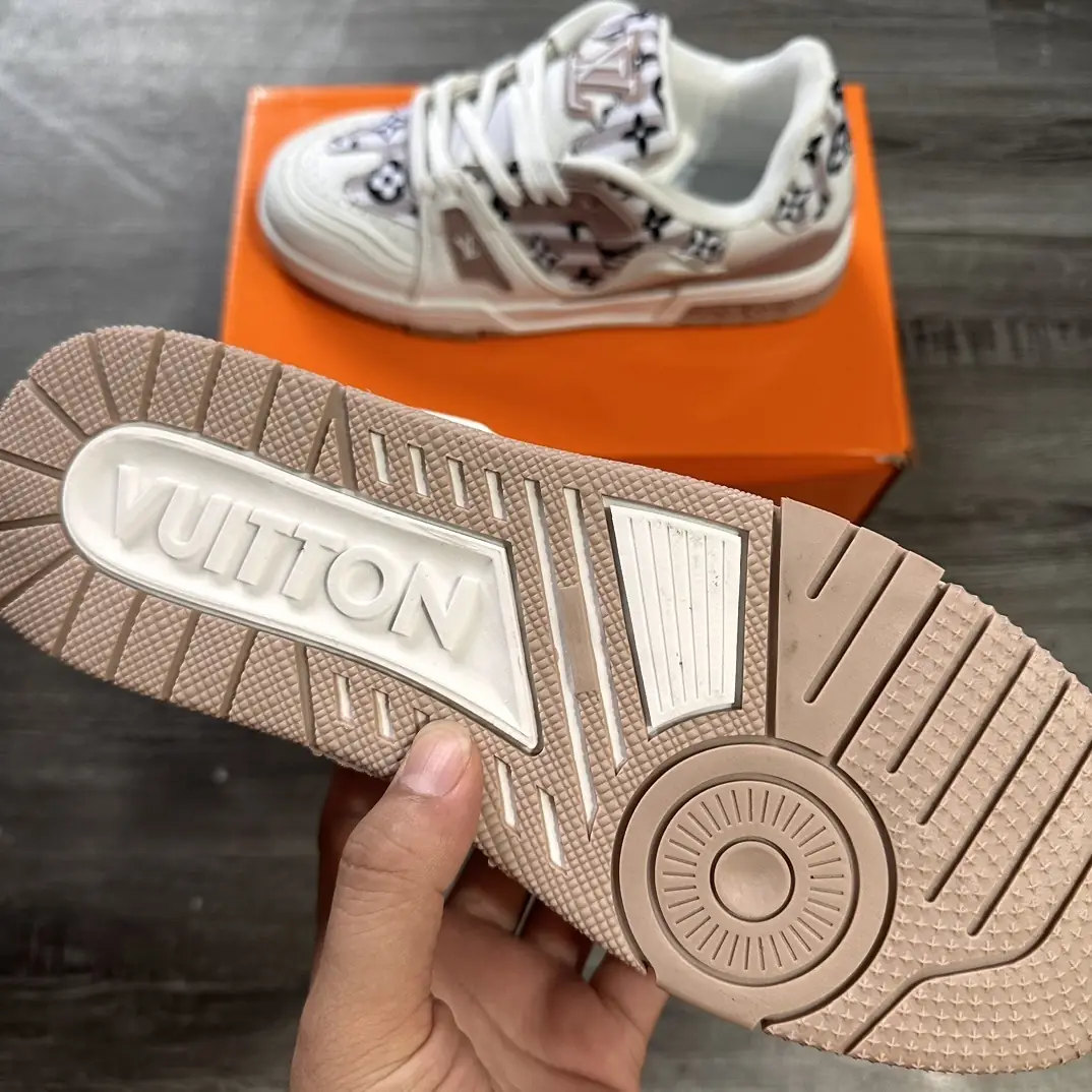 V2652-265.5💴40.88$LV gallery